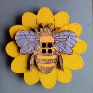 Large Button - Bee on Flower